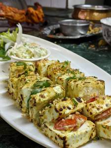 Paneer Lasooni Tikka