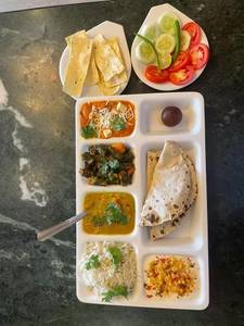 Jain Special Thali  ( Without Onion Garlic & Without Root Vegetables)