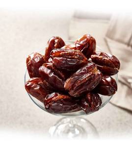 Khidri Dates With Caramelised Pecan