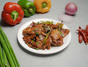 Pan Fried Chicken With Celery & Onion