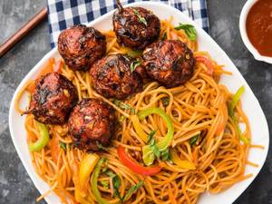 Veg manchuria noodles mix