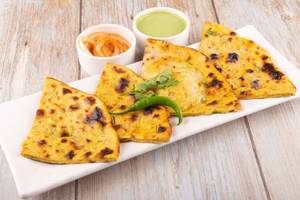 Aloo Paratha (2Pc) With Plain Dahi