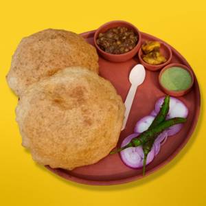 Special Paneer Waale Chole Bhature (full Plate)