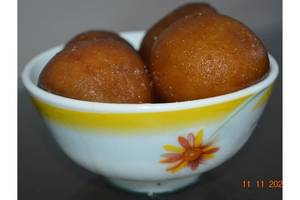 Pancham's Lakhon Mein Ek Pantuas/ Gulab Jamun Pack 250 Gms (3 Pcs)
