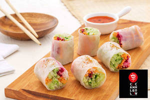Vietnamese Chicken Summer Rolls With A Spicy Homemade Dipping Sauce(8)