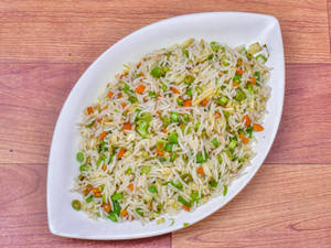 Veg fried rice                                                                                         