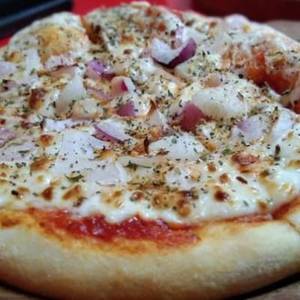 6 Inch Onion Cheese Pizza