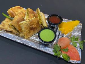 Chicken Mughlai Paratha