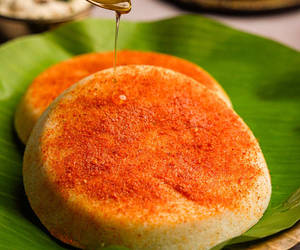 Ghee Podi Thattu Idli - 1 No