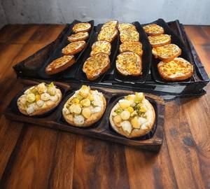Garlic bread veg.spicy