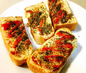 Sweet Corn Cheese Garlic Bread [3 Pieces]