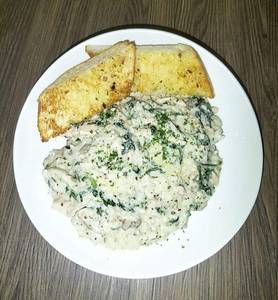 Spinach Risotto With Sauteed Mushroom 