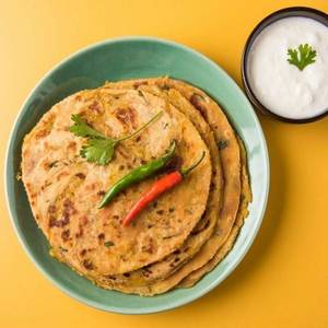 Onion Parantha with Curd