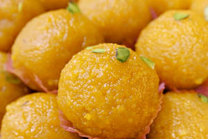 Kanpuri Motichoor Laddu