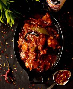 Chicken in schezwan sauce