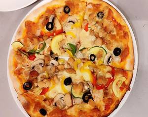 Chicken Italiano Pizza