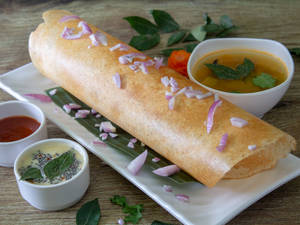 Butter onion dosa
