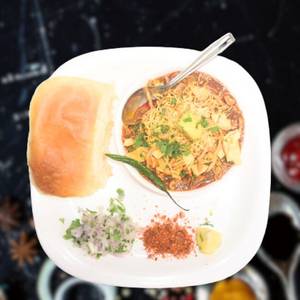 Misal Pav (1 Plate)