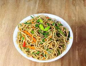 Veg Hakka Noodles                 