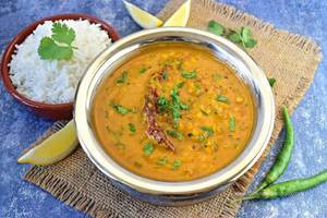 Dal Fry With Chapati (3 Chapati)
