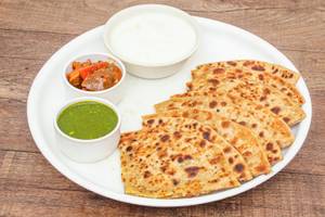 Special Aloo Paratha with Pickle
