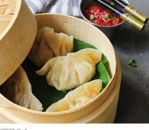 Veg Cheese Burst Momos