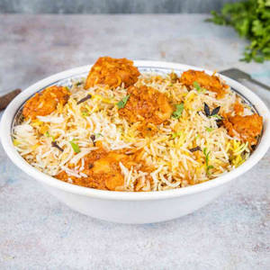 Lucknowi Chicken Tikka Dum Biryani