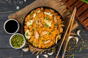 Chicken Chilli Garlic Fried Rice Regular(750 Ml)