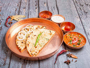 Punjabi Paneer Paratha Thali