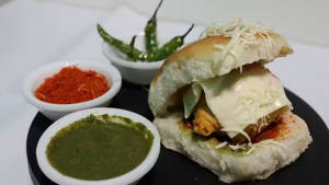 Cheese Vadapav