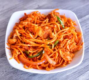 Schezwan Chicken Noodles