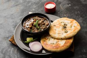 Chole Kulcha