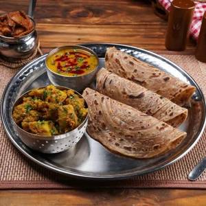 Dal Tadka(half)+aloo Gobi(half)+4 Butter Tawa Roti+plain Rice