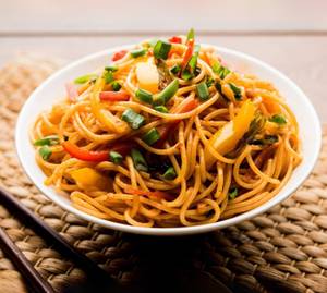 Veg Schezwan Chowmein