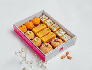 Sweet Gift Box [500 Grams]