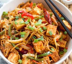 Paneer Hakka Noodles