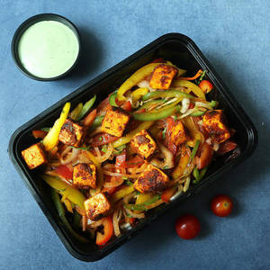Peri Peri Paneer Salad With Honey Mustard Dressing