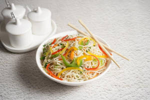 Veg Hakka Noodles