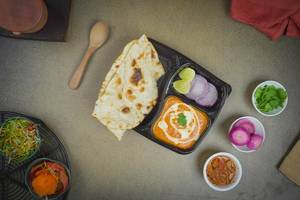 2 Baby Naan With Paneer Butter Masala