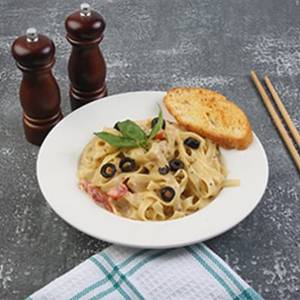 Fettuccine Alfredo Pasta