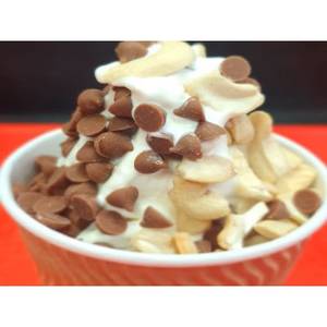 Vanilla With Chocolate Chips & Nuts (Cup)-Softy
