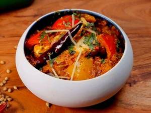 Kadhai Paneer (750 Ml)