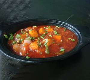 Chilli Paneer (Gravy)