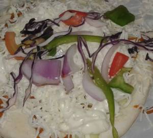 Onion capsican pizza
