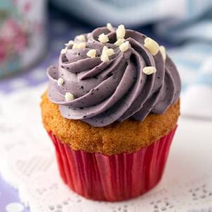 Vanilla & Blueberry Cupcake [1 Piece]