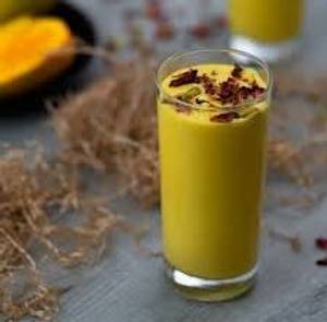 Mango lassi                                                             
