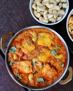 Kaju Paneer With 4 Roti                                       