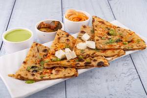 Paneer Pyaz Parantha