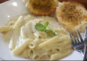 Exotic White Sauce Pasta