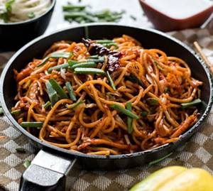 Schezwan Veg Noodles 